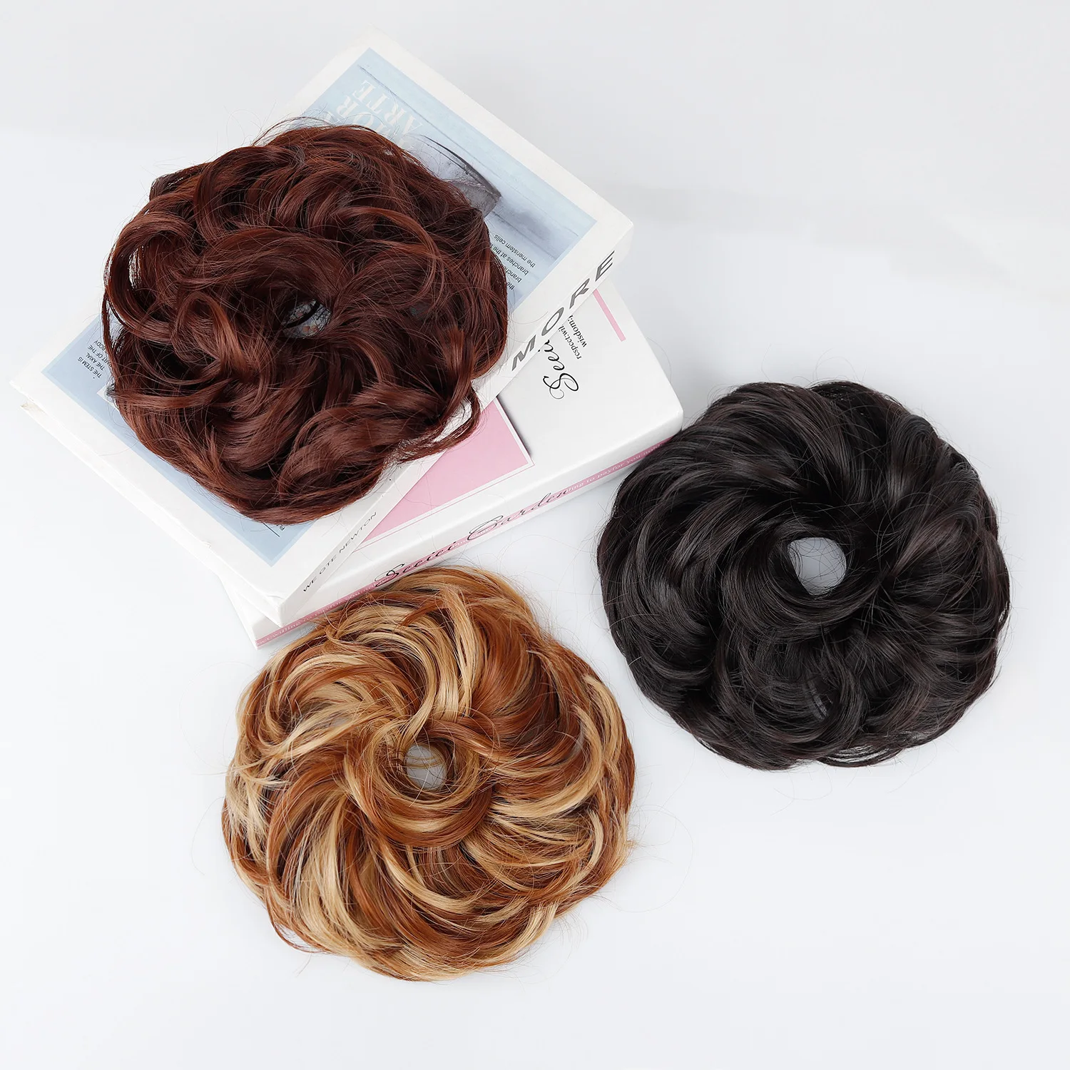 إكسسوار شعر أنيق على شكل كعكة  - مراجعة Claw Clip Messy Bun Hair Piece وسعره